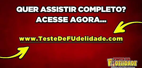  traiu o marido com o colega do escritório